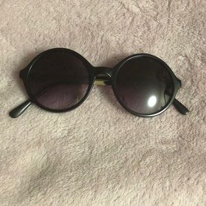 ALDO CIRCLE SUNGLASSES